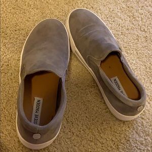 Steve Madden grey suede slip one